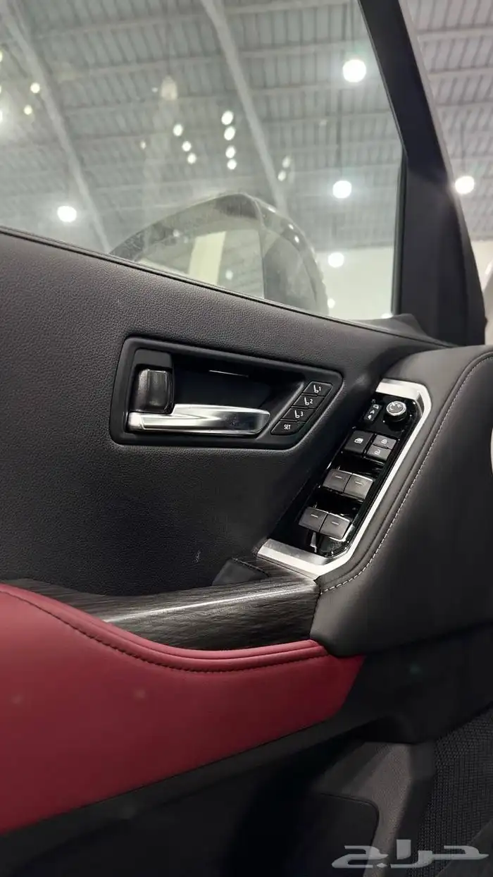 تويوتا لاندكروزر GR 2025 13