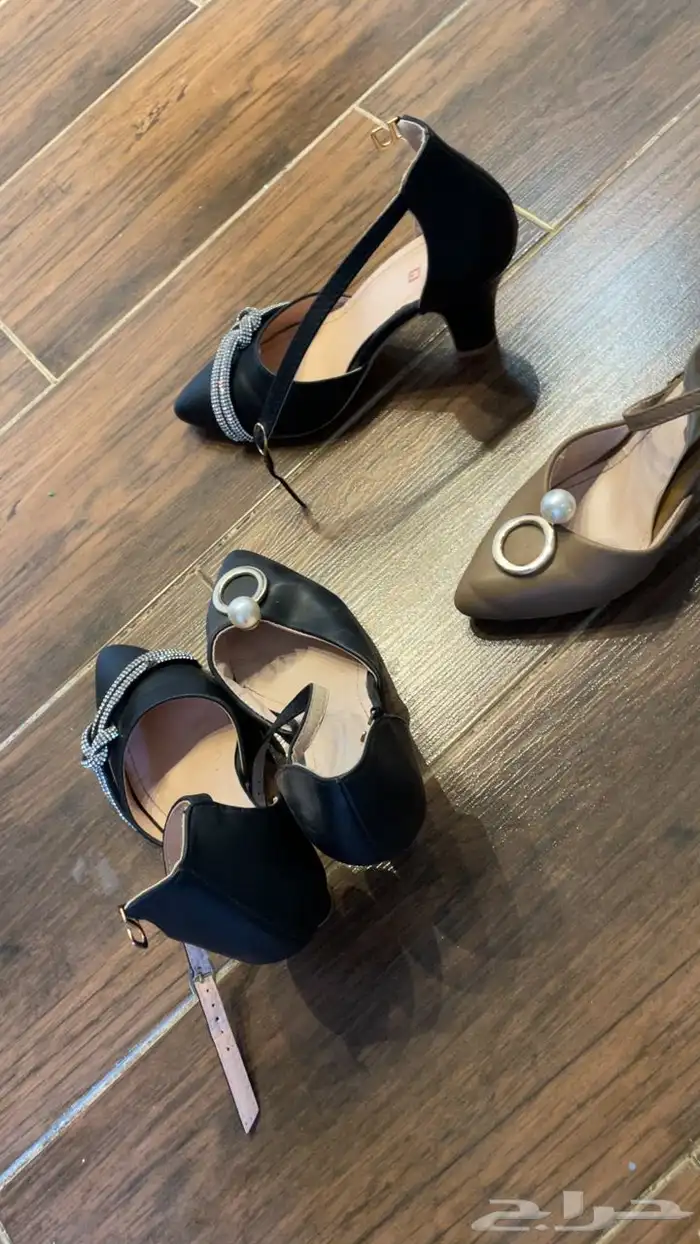 جزم جزم مستخدمه للبيع باي مبلغ تبغاه لحاجتي للمبلغ 0