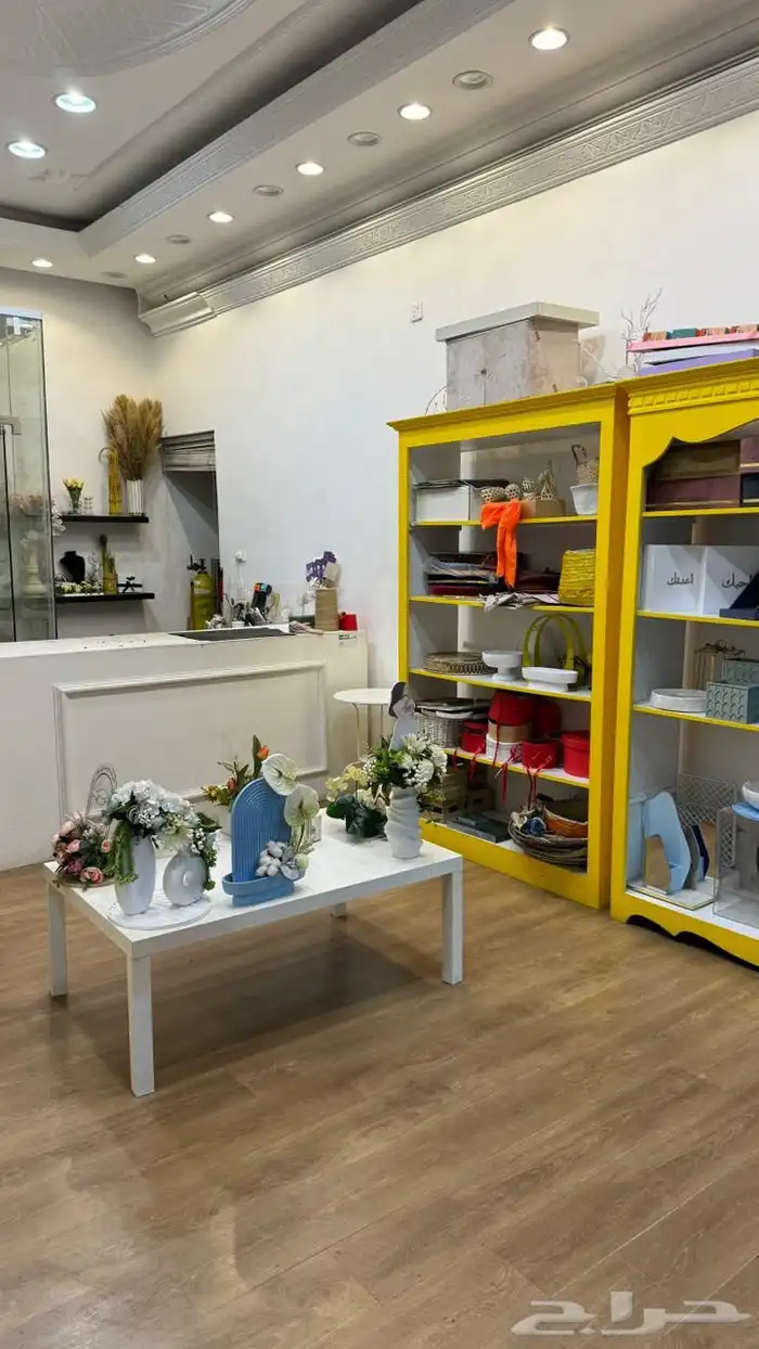 تقبيل محل ورد 2