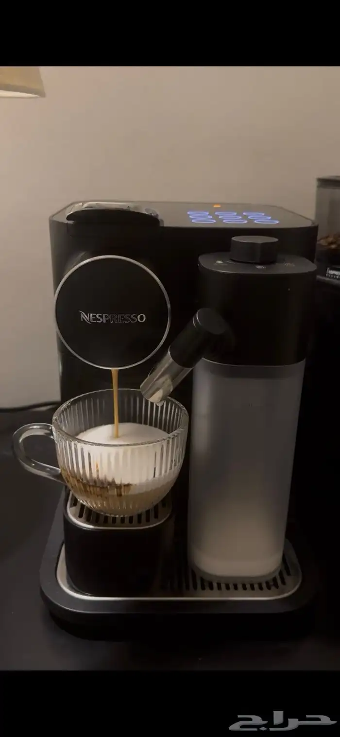 مكينة نسبريسو جران لاتيسيما الحجم الكبير 1