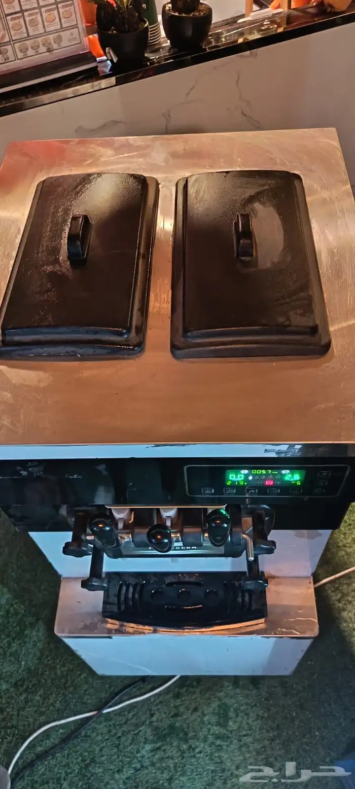 مكينة ايسكريم شبه جديد 3