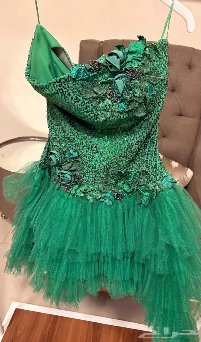 فستان للبيع للسن المحير 0