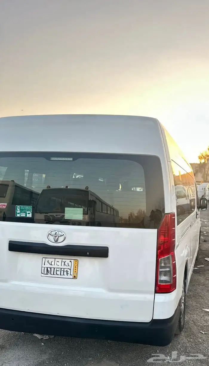 اجار باصات كوستر وهايس موديلات حديثه مع السائق في الرياض 9