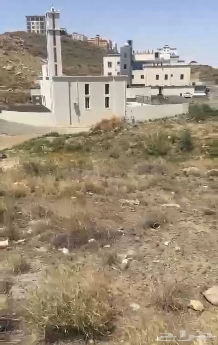 فرصه للبيع قطعه ارض على شارع وممر ب350 بالقرب من المطار 0