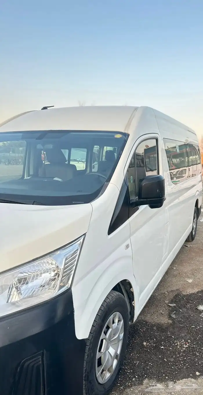 اجار باصات كوستر وهايس موديلات حديثه مع السائق في الرياض 10