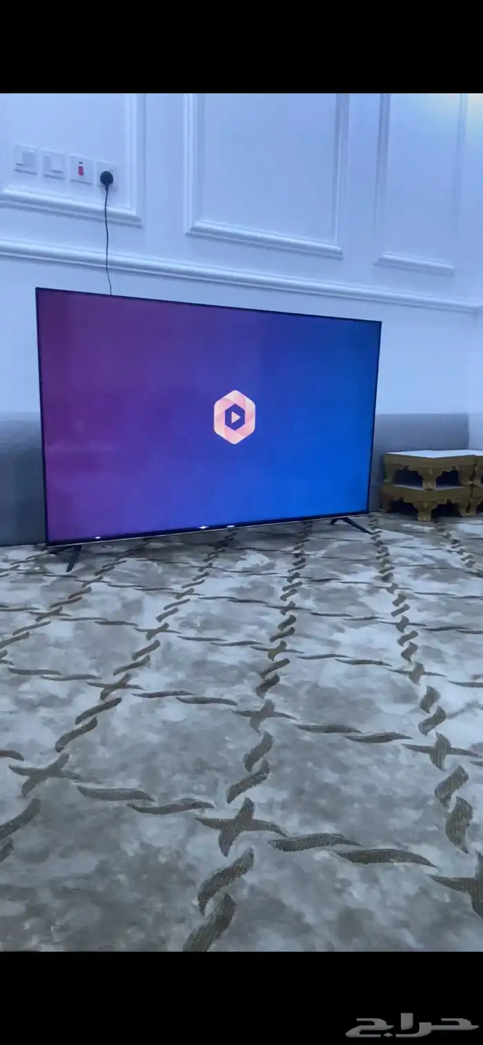 شاشة 65 بوصة مستخدمه ونظيفة 2