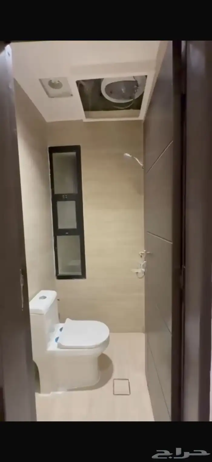 للبيع شقة بمدخلين في حي المرجان 3