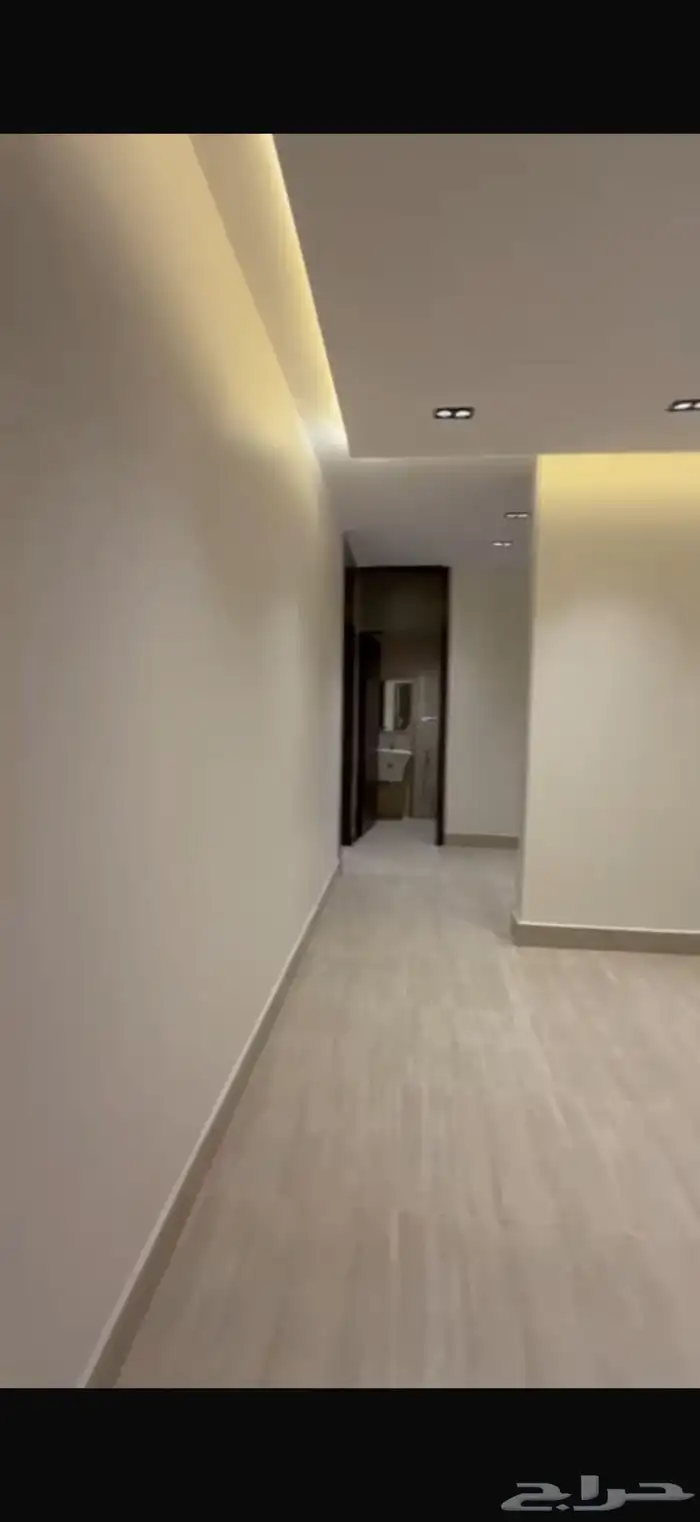 للبيع شقة بمدخلين في حي المرجان 5