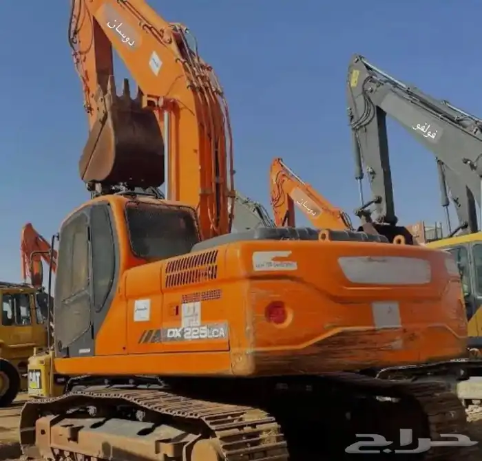 اجار حفار بوكلين دوسان 0