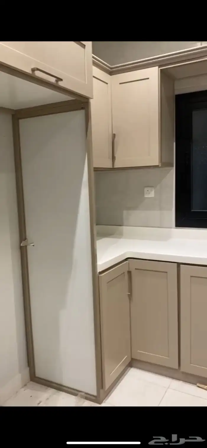 دولاب مطبخ شبه جديد ما استخدم إلا خمسه شهور 4