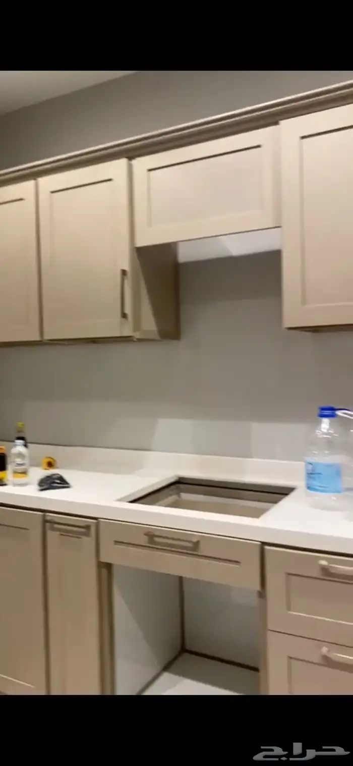 دولاب مطبخ شبه جديد ما استخدم إلا خمسه شهور 1
