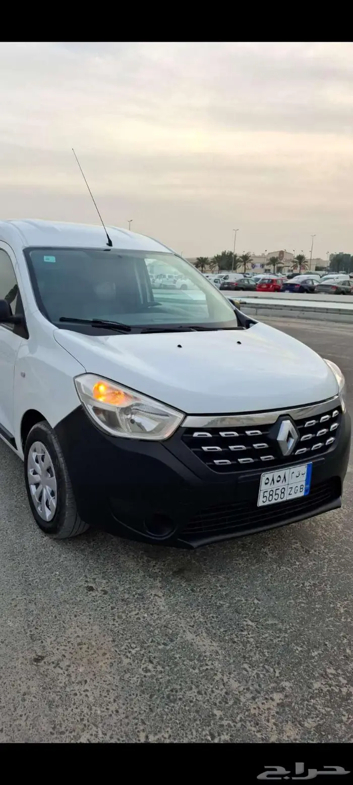 للبيع دوكر فان بضاعة 2021 4