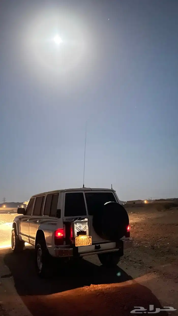 للبيع جيب نيسان 5