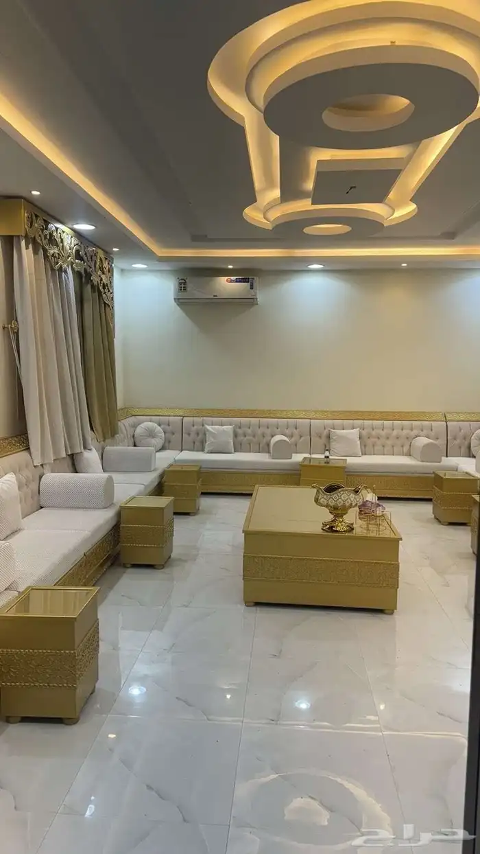 كنب مجلس 5 في 7 نظيف جدا 1