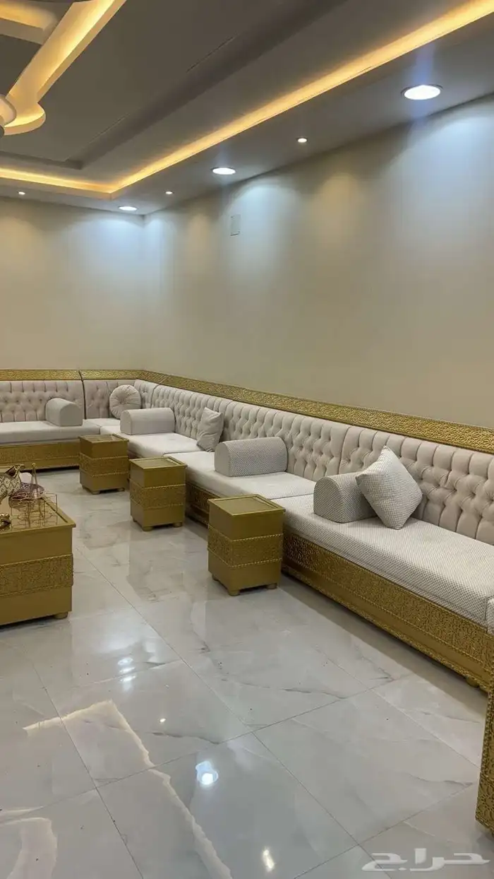 كنب مجلس 5 في 7 نظيف جدا 2