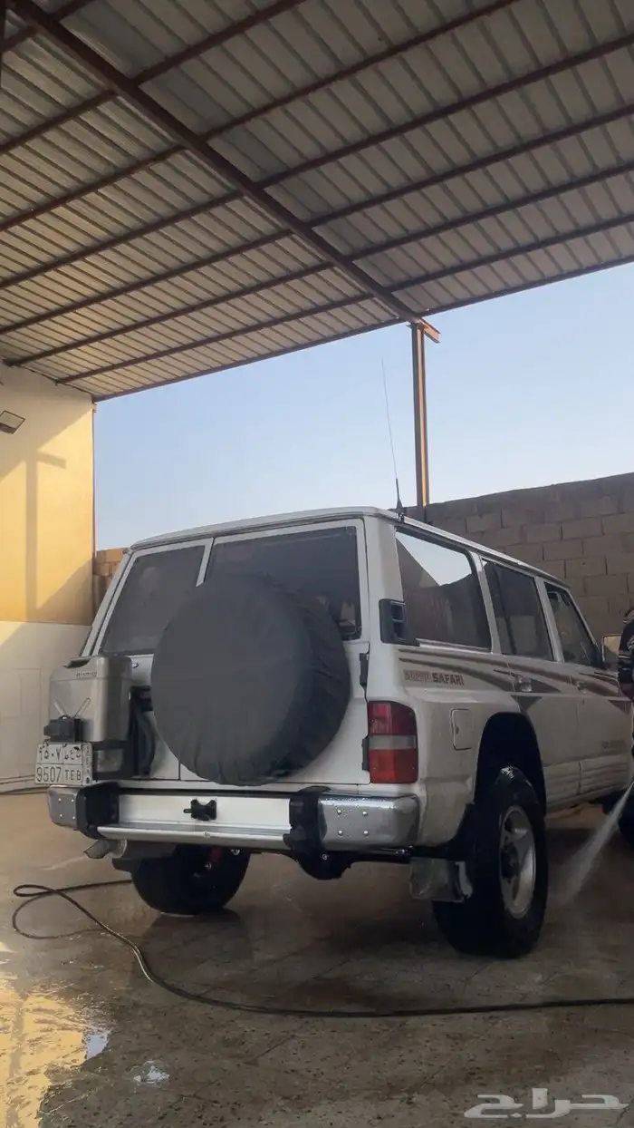 للبيع جيب نيسان 1