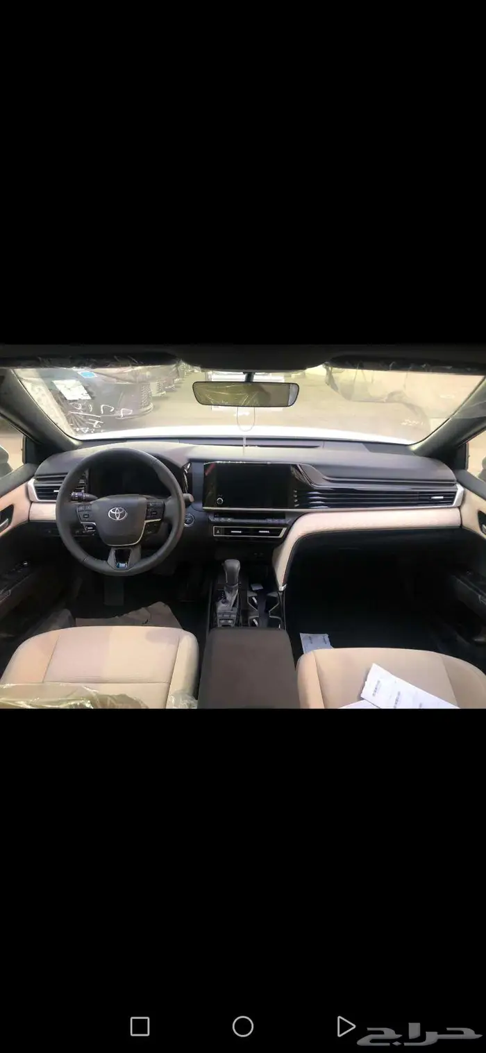 تويوتا كامري LE هايبرد 2025 أبيض _ تيتانيوم بأقل الأسعار 4