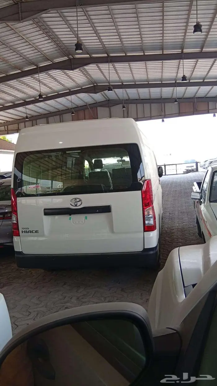 تويوتا هايس فان سقف عالي بنزين 2026 1