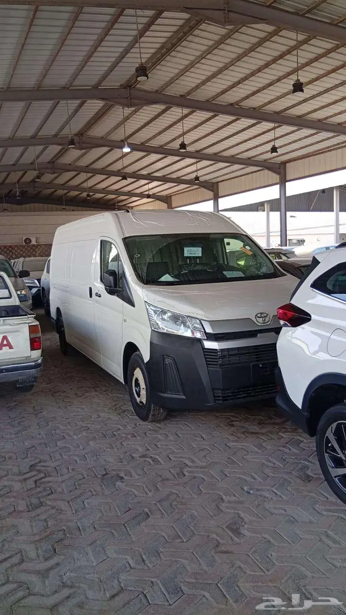 تويوتا هايس فان سقف عالي بنزين 2026 0