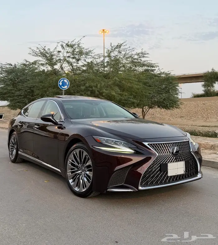 للبيع لكزس LS500H 0