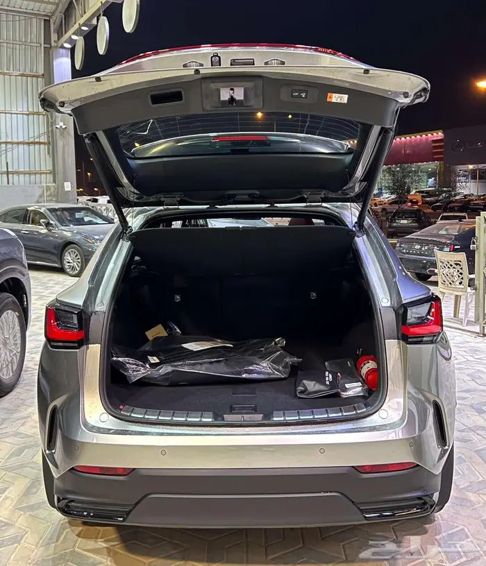 لكزس NX350 نص فل خليجي 2025 اقل سعر اقساط او كاش 5