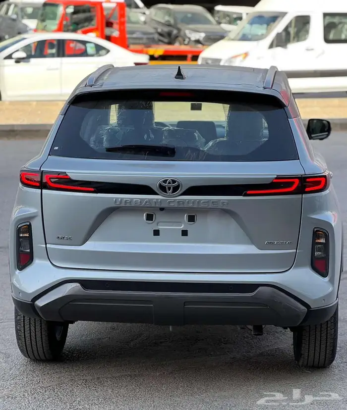 تويوتا اوربان كروزر فل كامل 2026 5