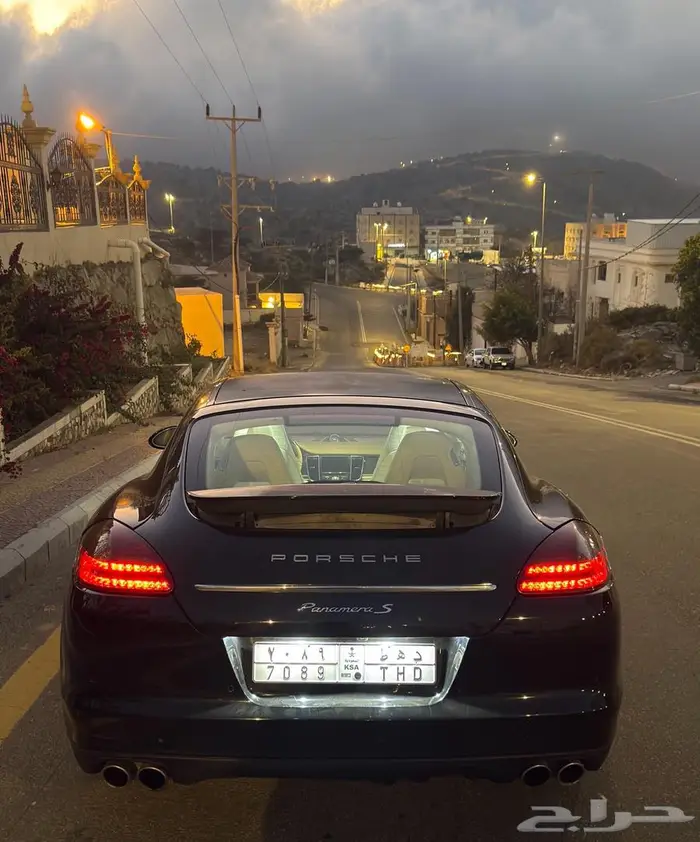 بورش باناميرا اس 49