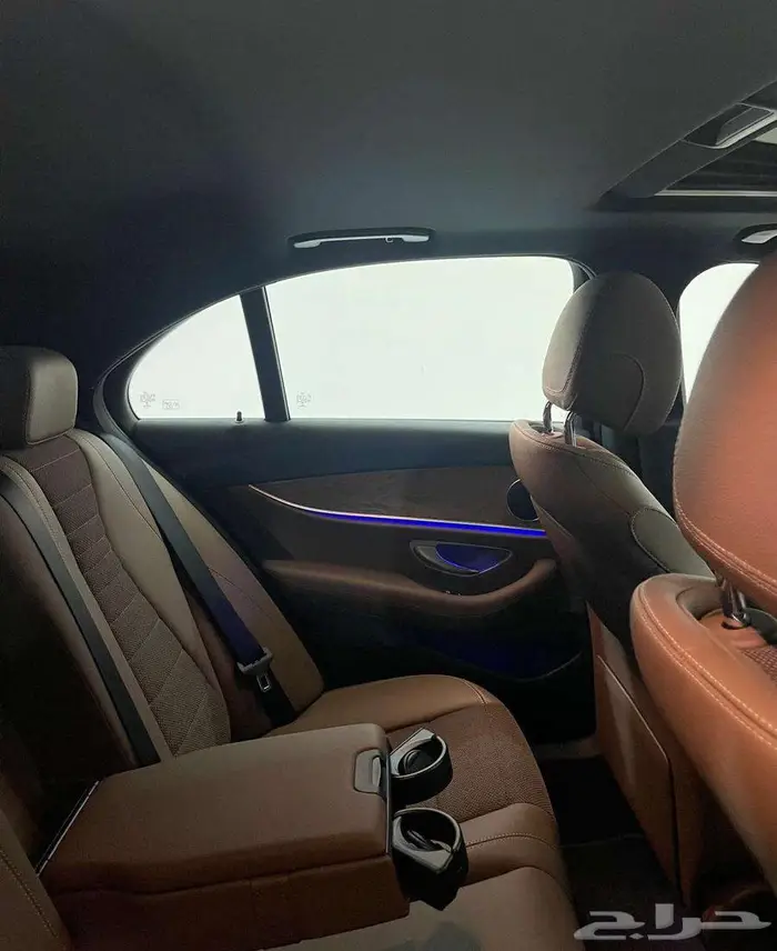 مرسيدس E200 2022 31