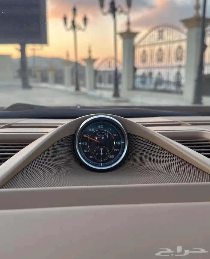 بورش باناميرا اس 28