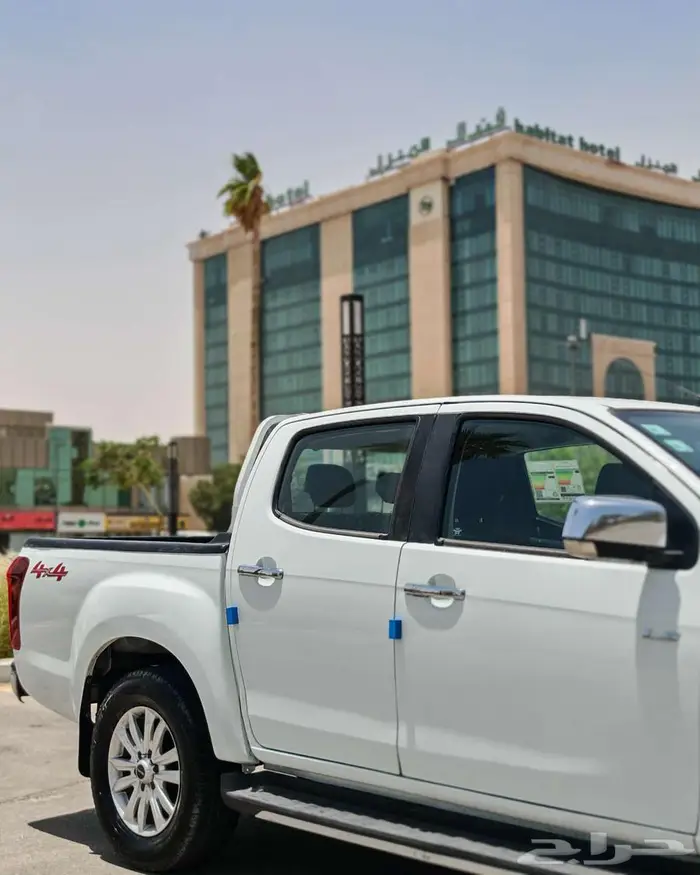 ايسوزو ديماكس 2020 ديزل فل نظيف 10