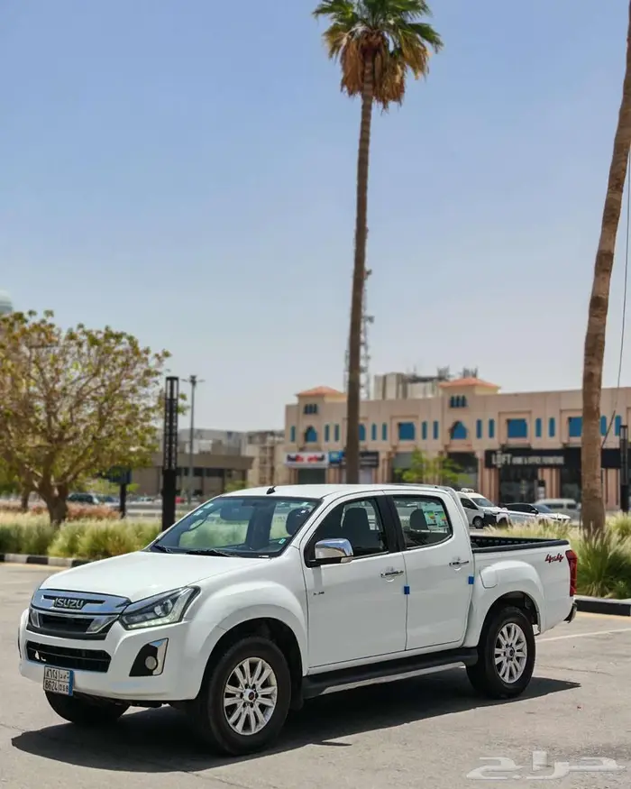 ايسوزو ديماكس 2020 ديزل فل نظيف 2