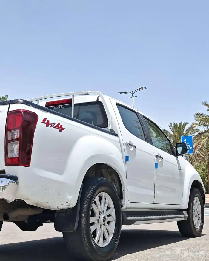 ايسوزو ديماكس 2020 ديزل فل نظيف 9