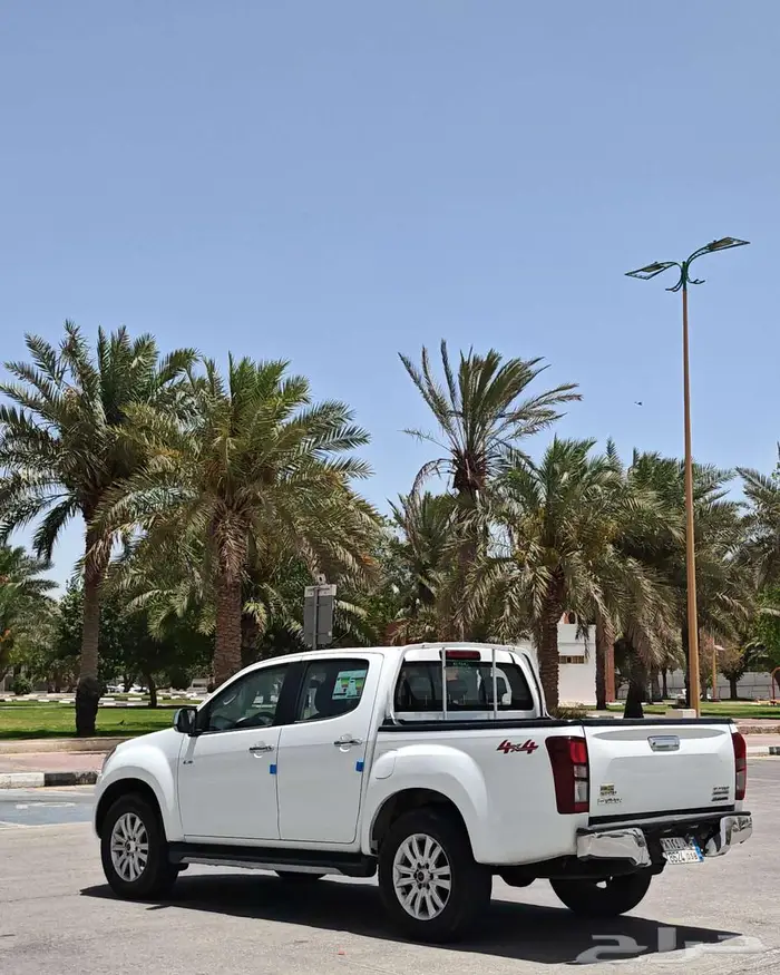 ايسوزو ديماكس 2020 ديزل فل نظيف 24