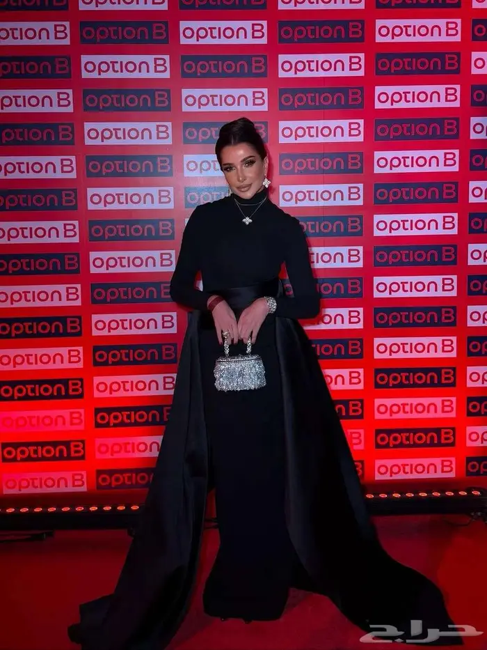 فساتين مناسبات حديثة بيع جملة وبيع بلحبه 19