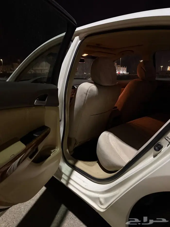 للبيع هوندا اكورد 2008 9