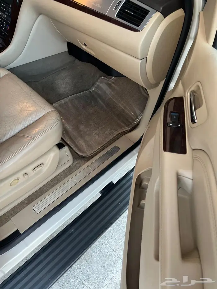 للبيع جمس اسكاليد نظيف جدا  2010 15