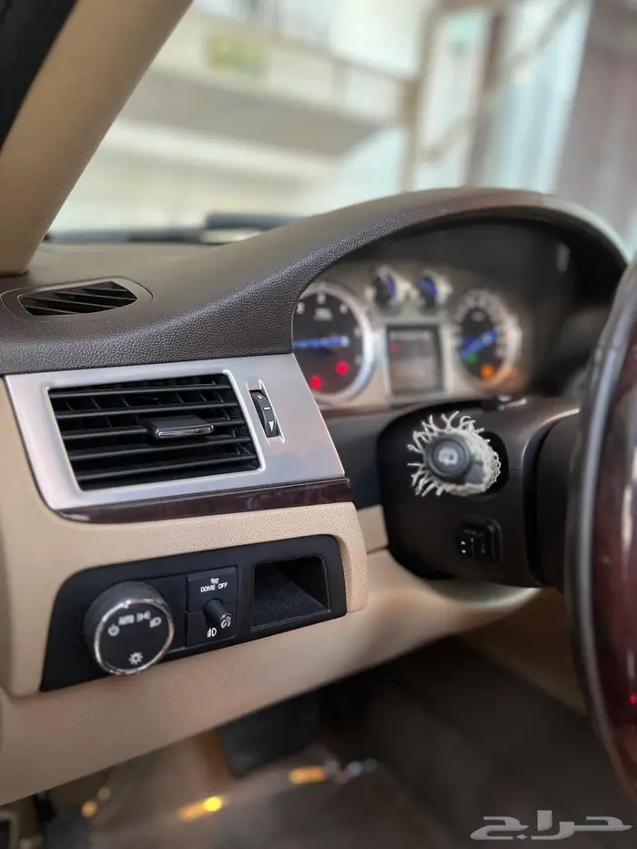 للبيع جمس اسكاليد نظيف جدا  2010 8