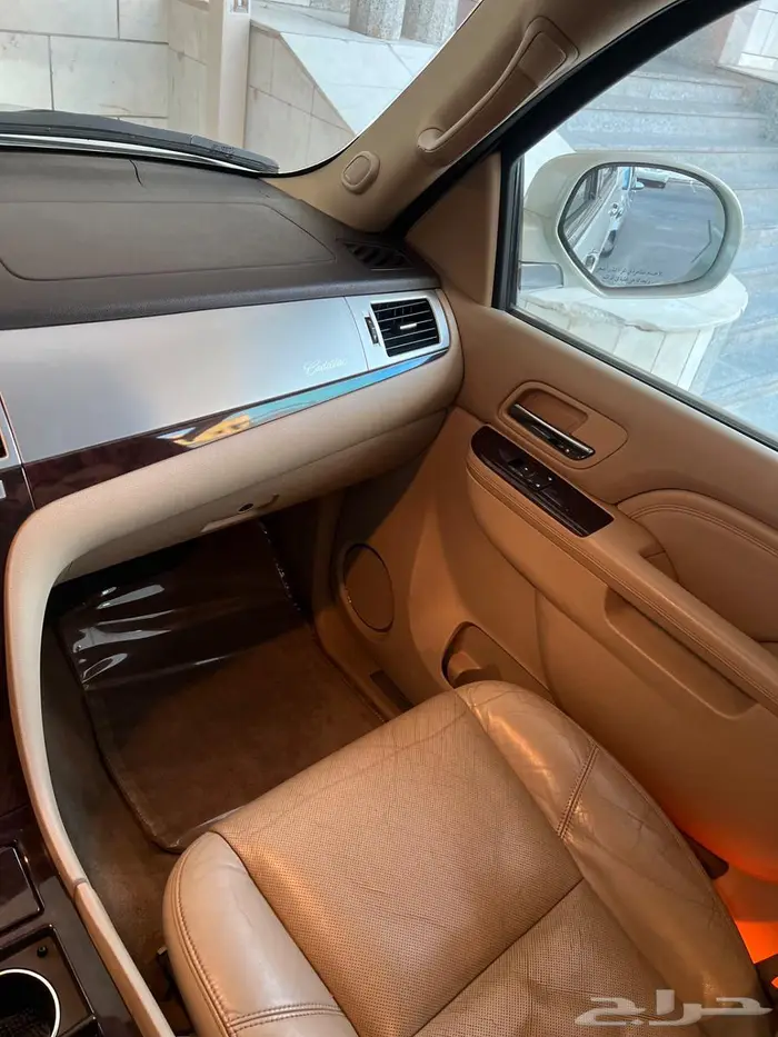 للبيع جمس اسكاليد نظيف جدا  2010 14