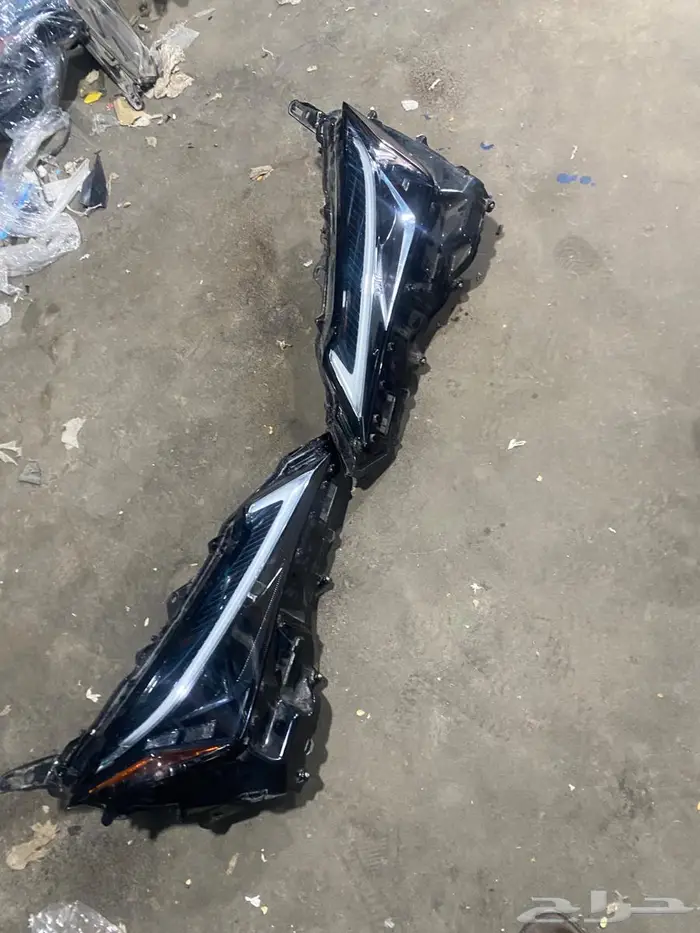 شمعات لكزس UX 2020 1