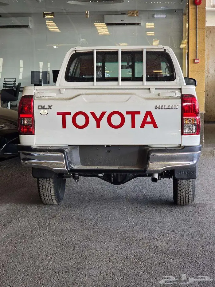 هايلوكس غمارتين ديزل سلق توماتيك بريمي 2025 متوفر لدى الحسن 3