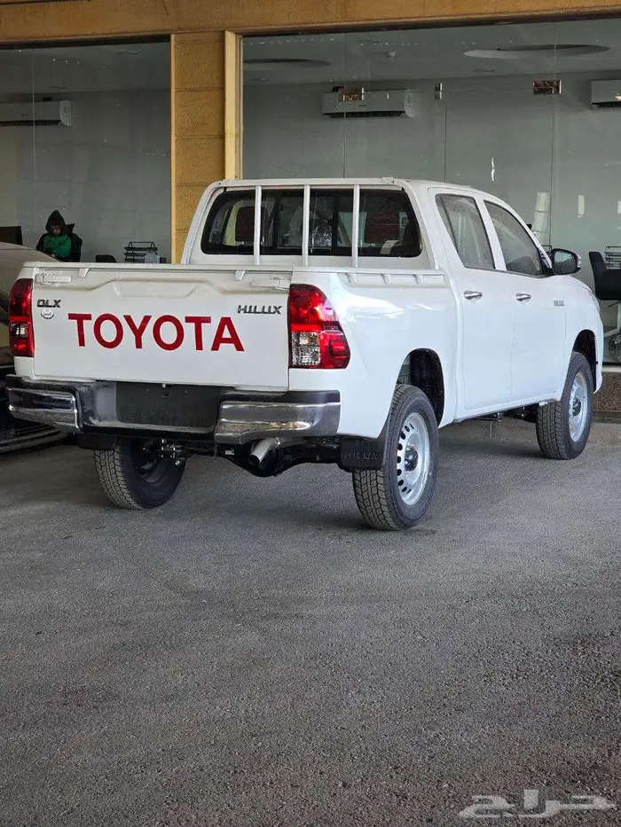 هايلوكس غمارتين ديزل سلق توماتيك بريمي 2025 متوفر لدى الحسن 2