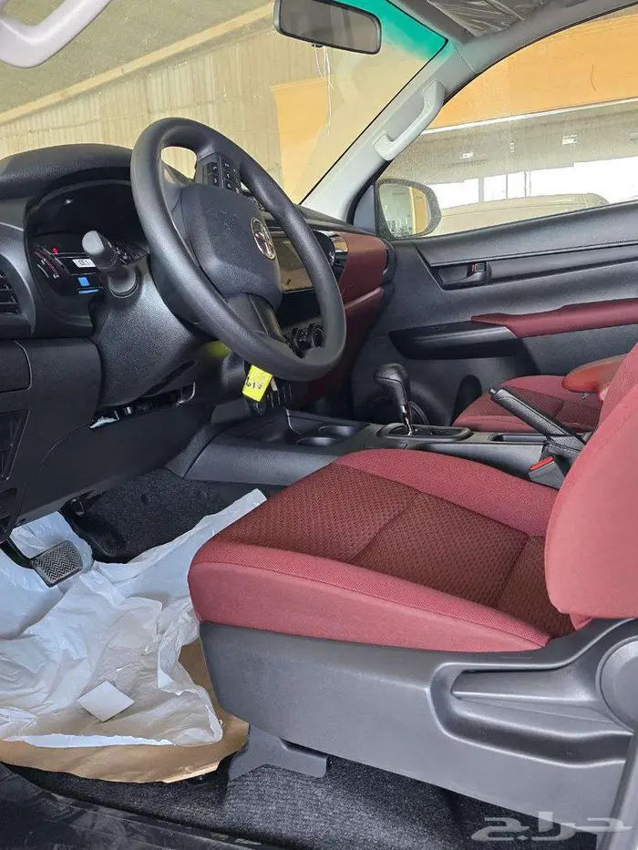 هايلوكس غمارتين ديزل سلق توماتيك بريمي 2025 متوفر لدى الحسن 5