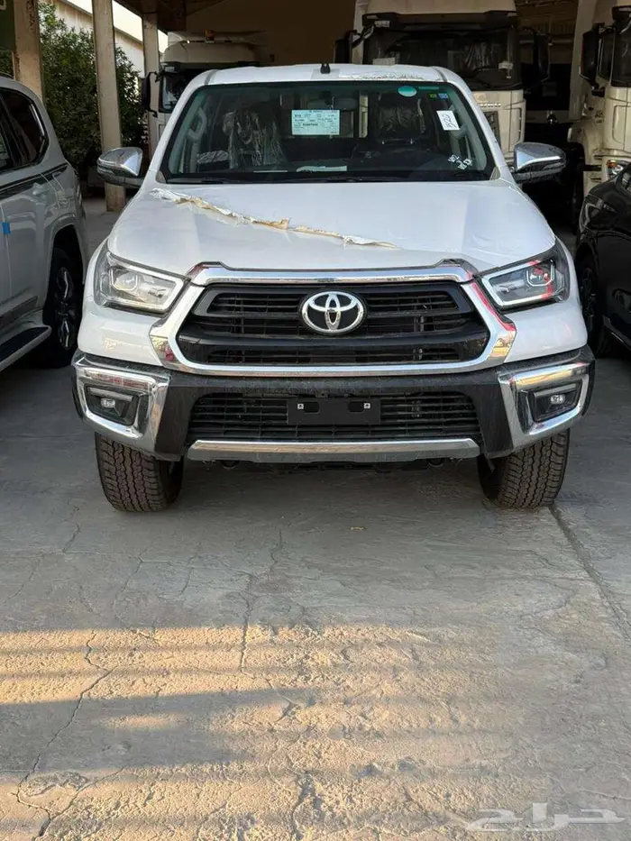 تويوتا هايلكس غمارتين فل اوتوماتيك بنزين 2025 سعودى 4