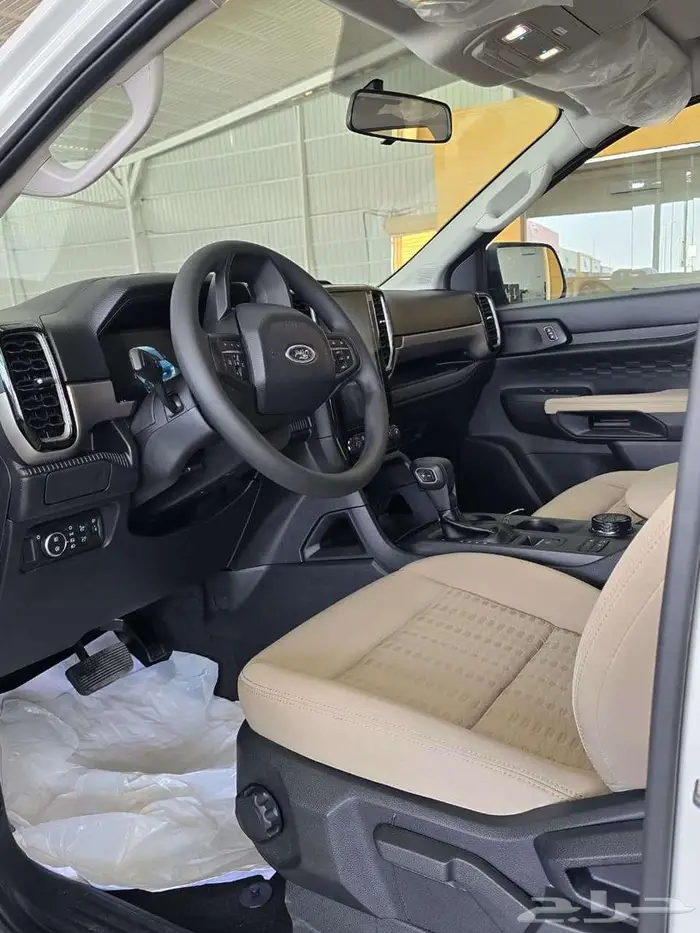 فورد ايفريست ديزل ستاندر 2024 متوفر لدى الحسن 7