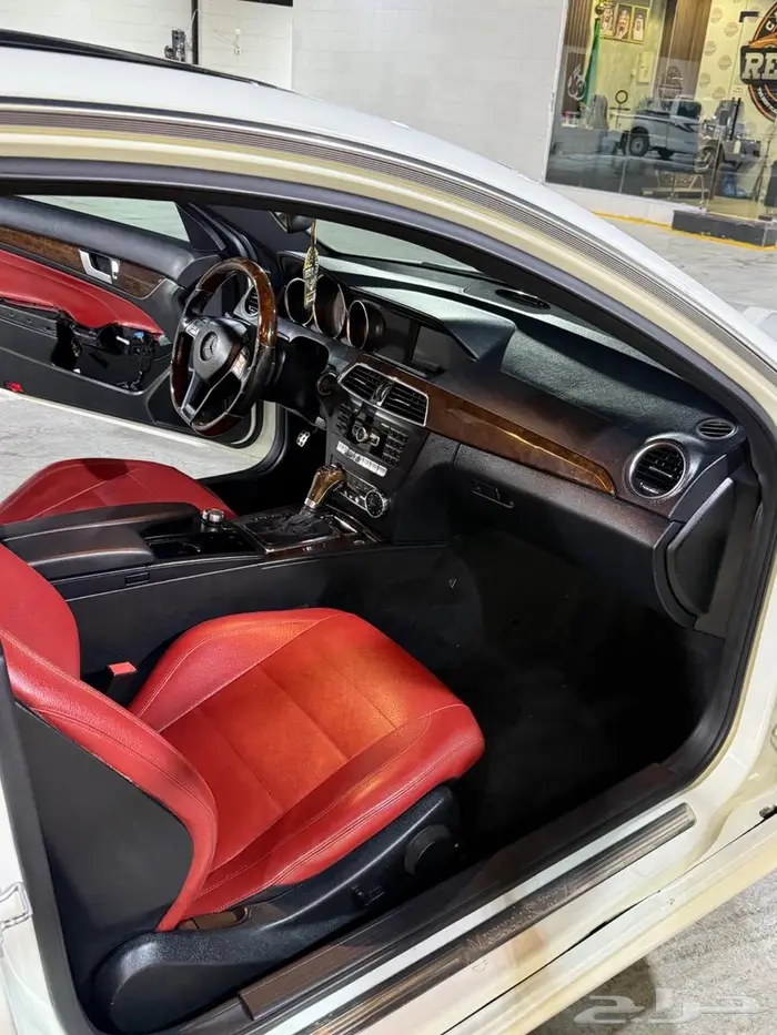 مرسيدس سي 250 كوبيه 7