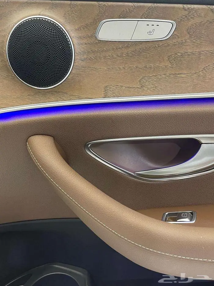 مرسيدس E200 2022 24