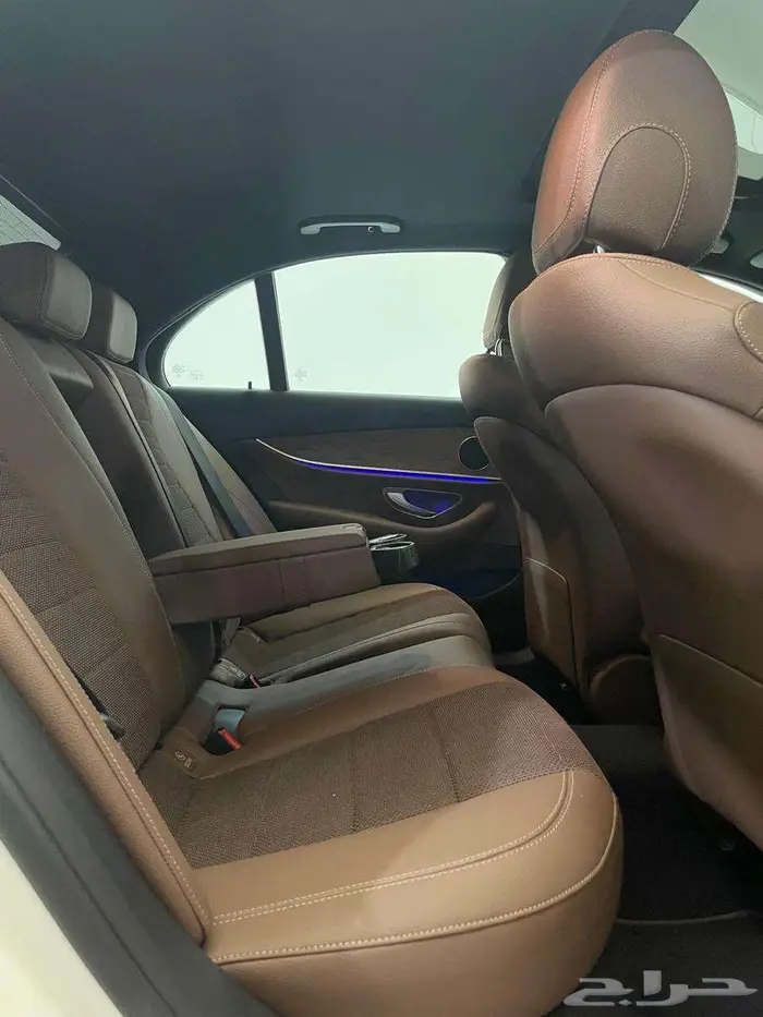 مرسيدس E200 2022 30