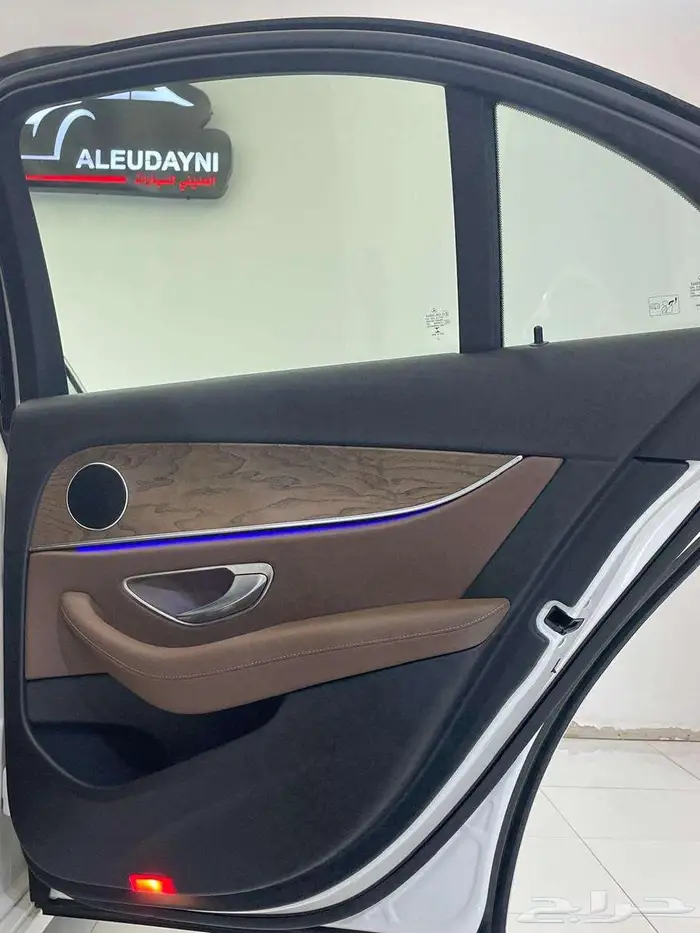 مرسيدس E200 2022 26