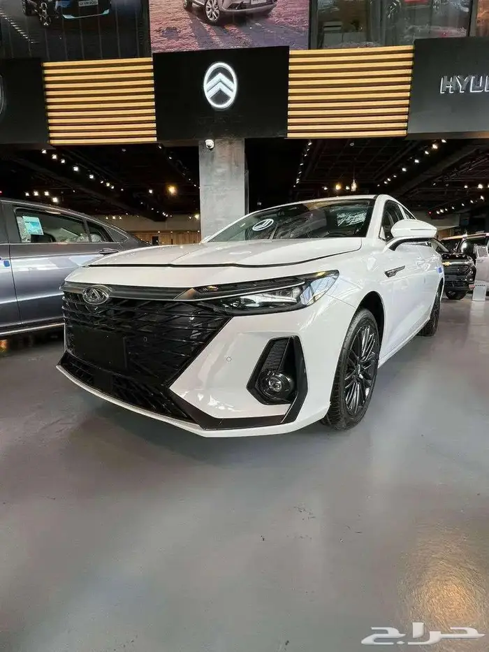 شيري اريزو 8 2025 لكجيري ماكينة 1.6 0