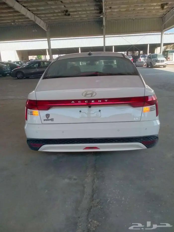 هيونداي اكسنت فليت الناغي او المجدوعي (اسود ابيض رمادي فضي) 8